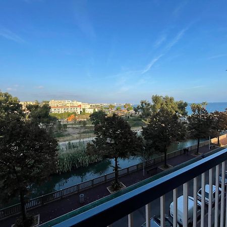 Appartement rénové vue mer avec garage Cagnes-sur-Mer Esterno foto