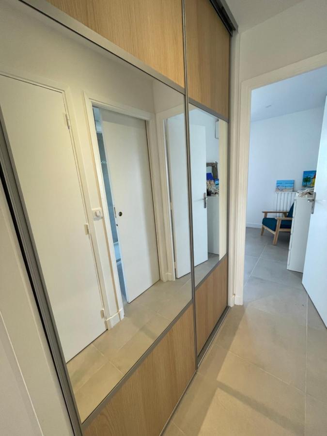 Appartement rénové vue mer avec garage Cagnes-sur-Mer Esterno foto