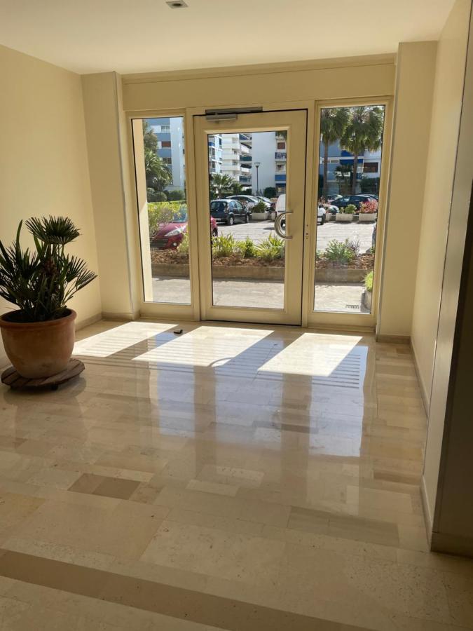 Appartement rénové vue mer avec garage Cagnes-sur-Mer Esterno foto