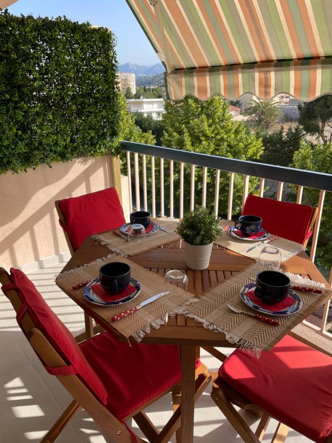 Appartement rénové vue mer avec garage Cagnes-sur-Mer Esterno foto